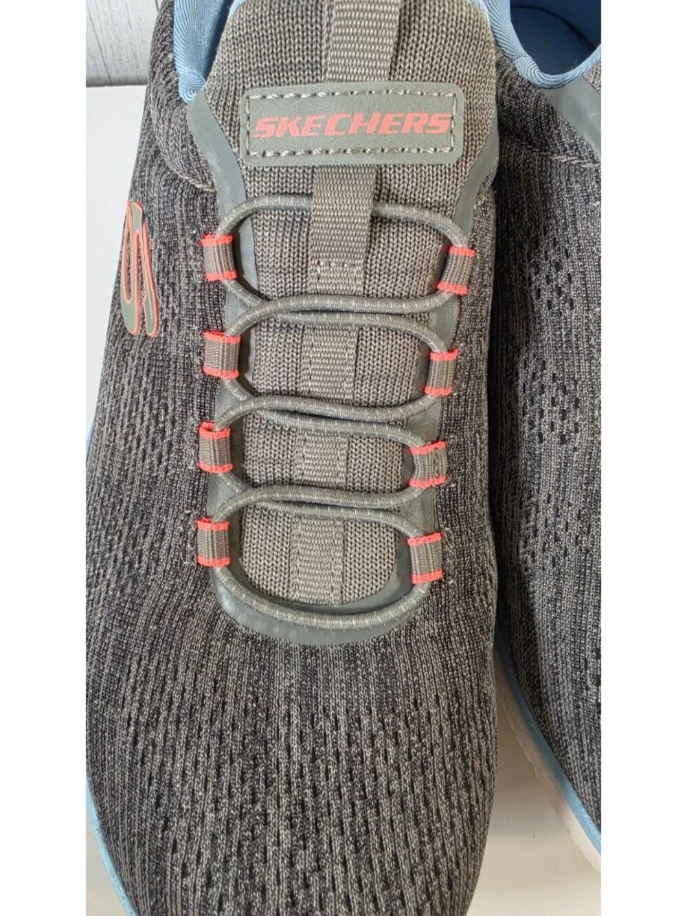 SKECHERS SUMMITS FUN FLAIR GRAY SLIP ON SNEAKERS WOMEN ATHLETIC RUNNING SHOES 9